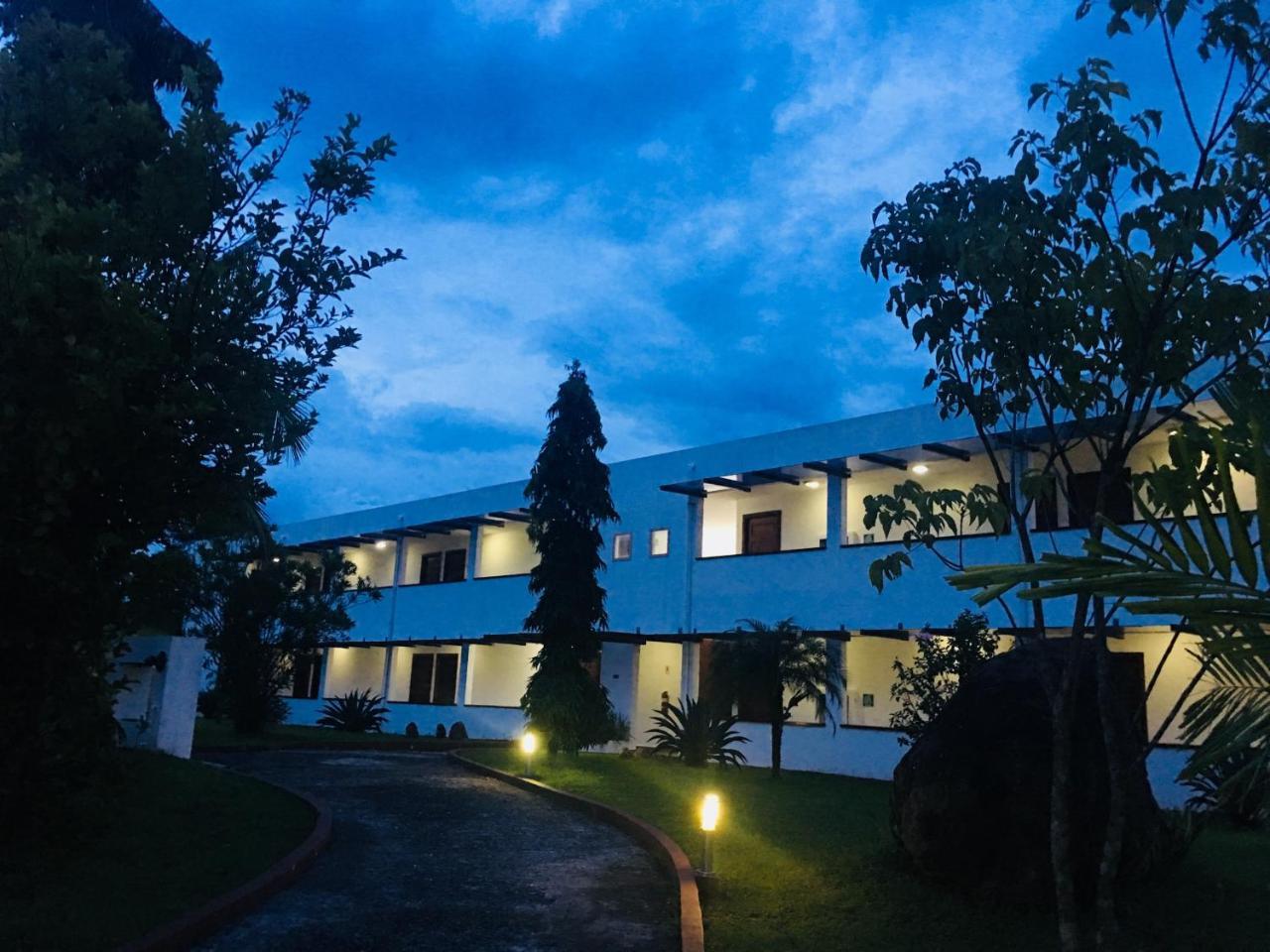 Hotel Vista Lago Santiago Exterior photo