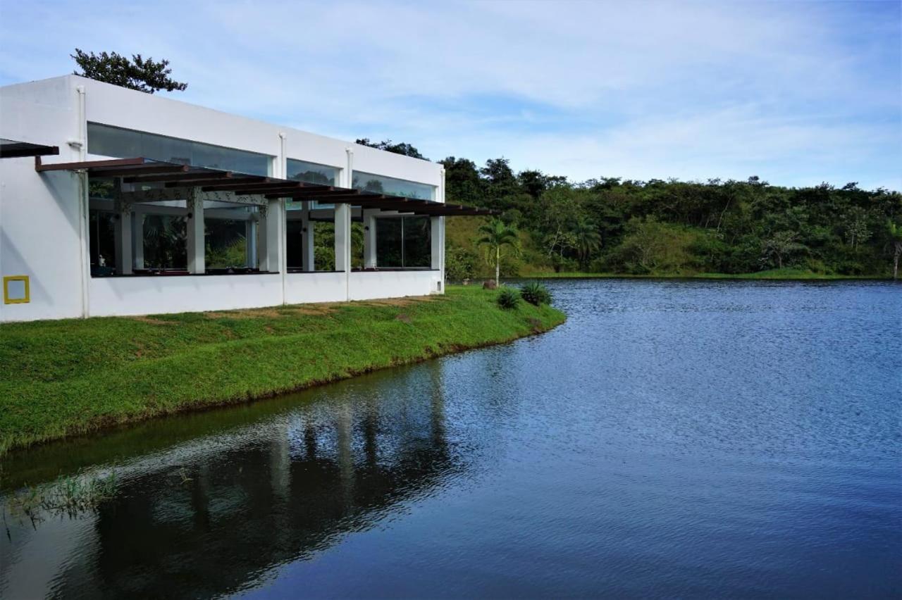 Hotel Vista Lago Santiago Exterior photo