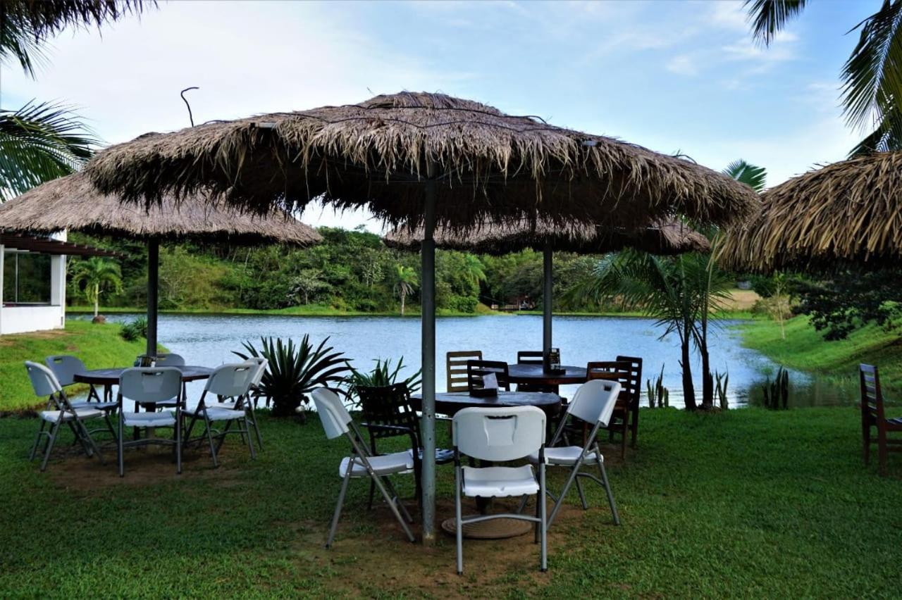 Hotel Vista Lago Santiago Exterior photo