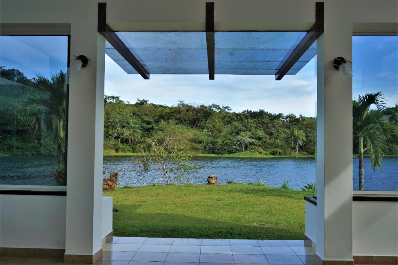 Hotel Vista Lago Santiago Exterior photo